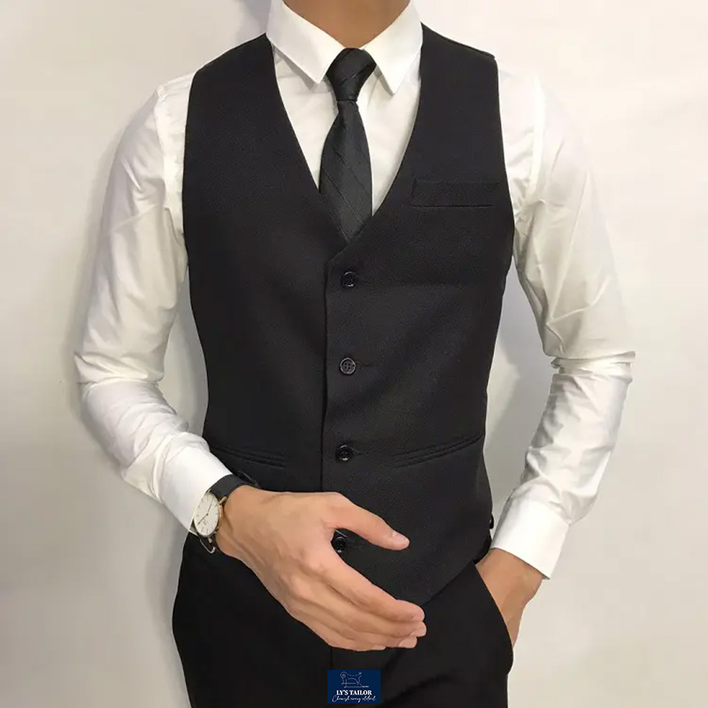 Phân biệt Blazer và Vest: Áo Vest và Blazer khác nhau chỗ nào