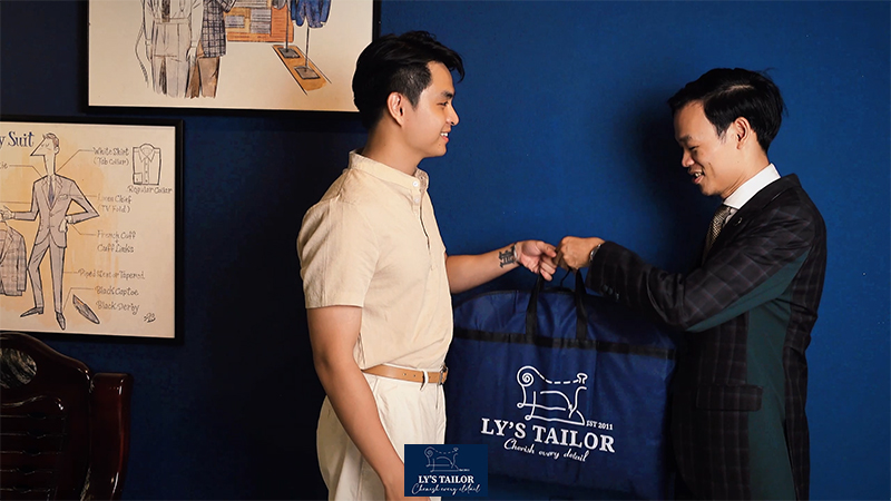 Giá 1 bộ vest nam bao nhiêu tiền? Tham khảo giá may vest nam