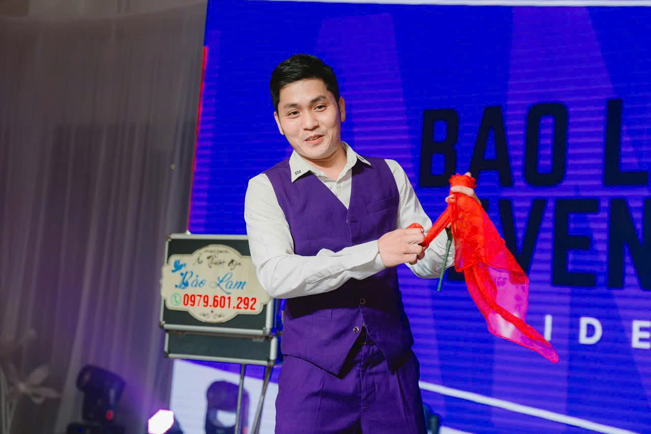 Hình ảnh thực tế tại LYS Tailor