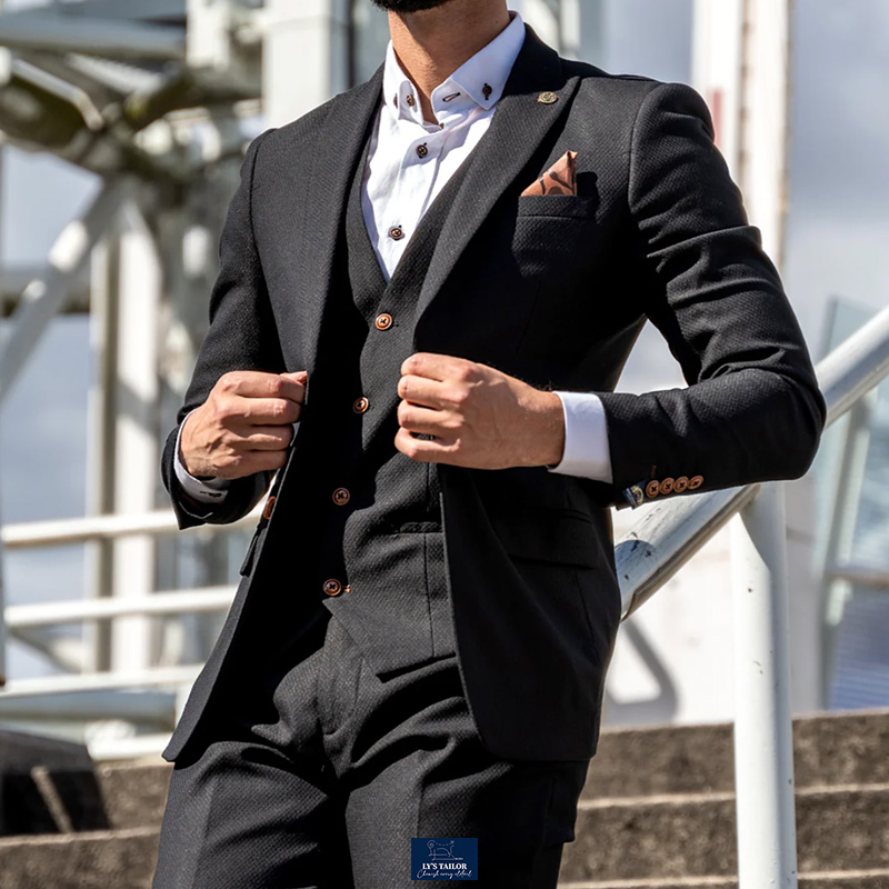 Suit 3 mảnh là gì? Tổng hợp từ A-Z về bộ suit 3 mảnh