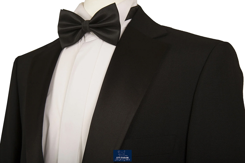 08 Mẫu Vest Chú Rể Màu Đen Lịch Lãm Cho Ngày Cưới Tự Tin