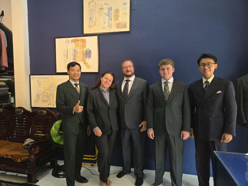 Hình ảnh thực tế tại LYS Tailor