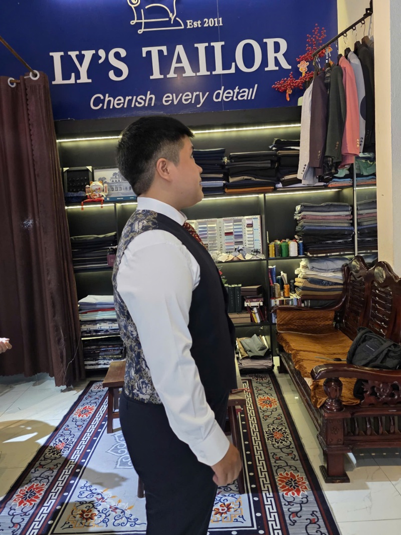 Hình ảnh thực tế tại LYS Tailor